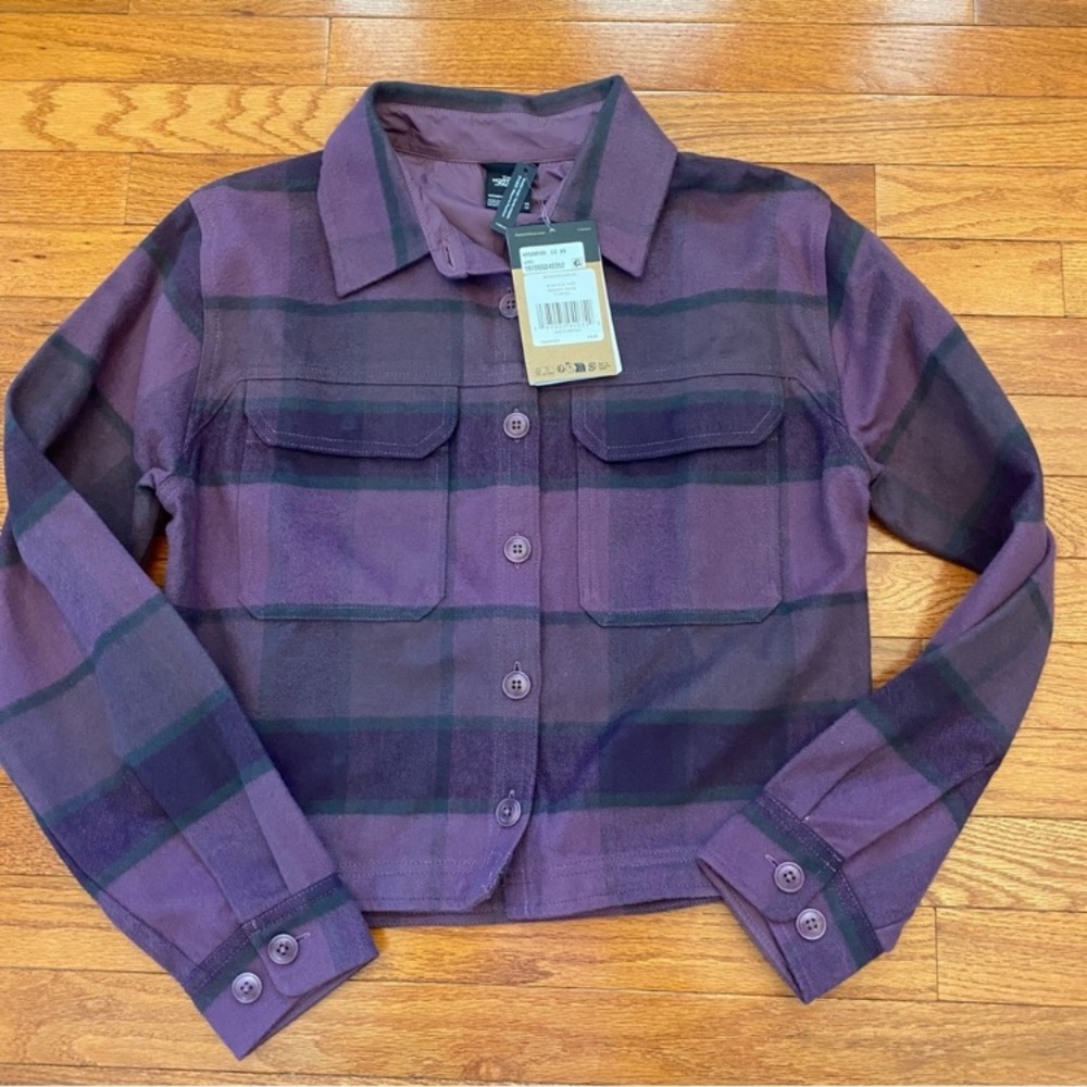 North Face Valley flannel boxy fit
button up shirt purple plaid NWT size XS